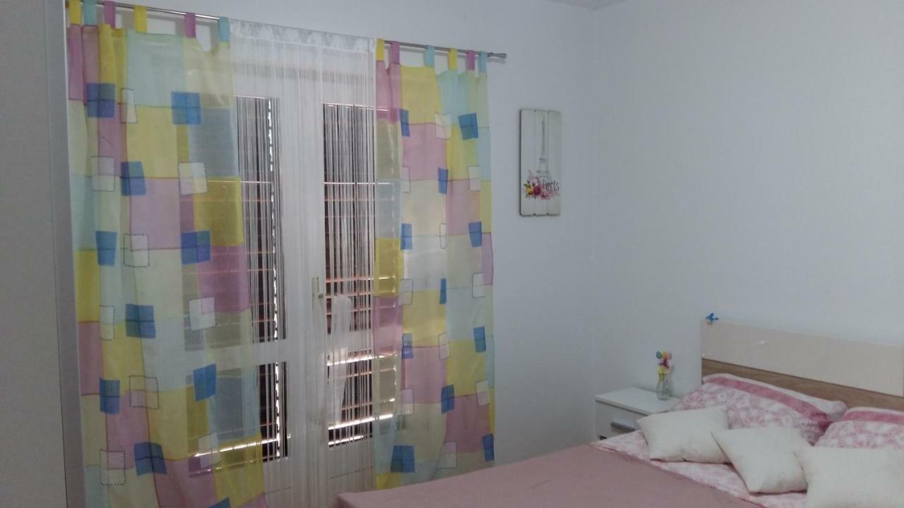 Apartment Ilina Vodice Eksteriør billede