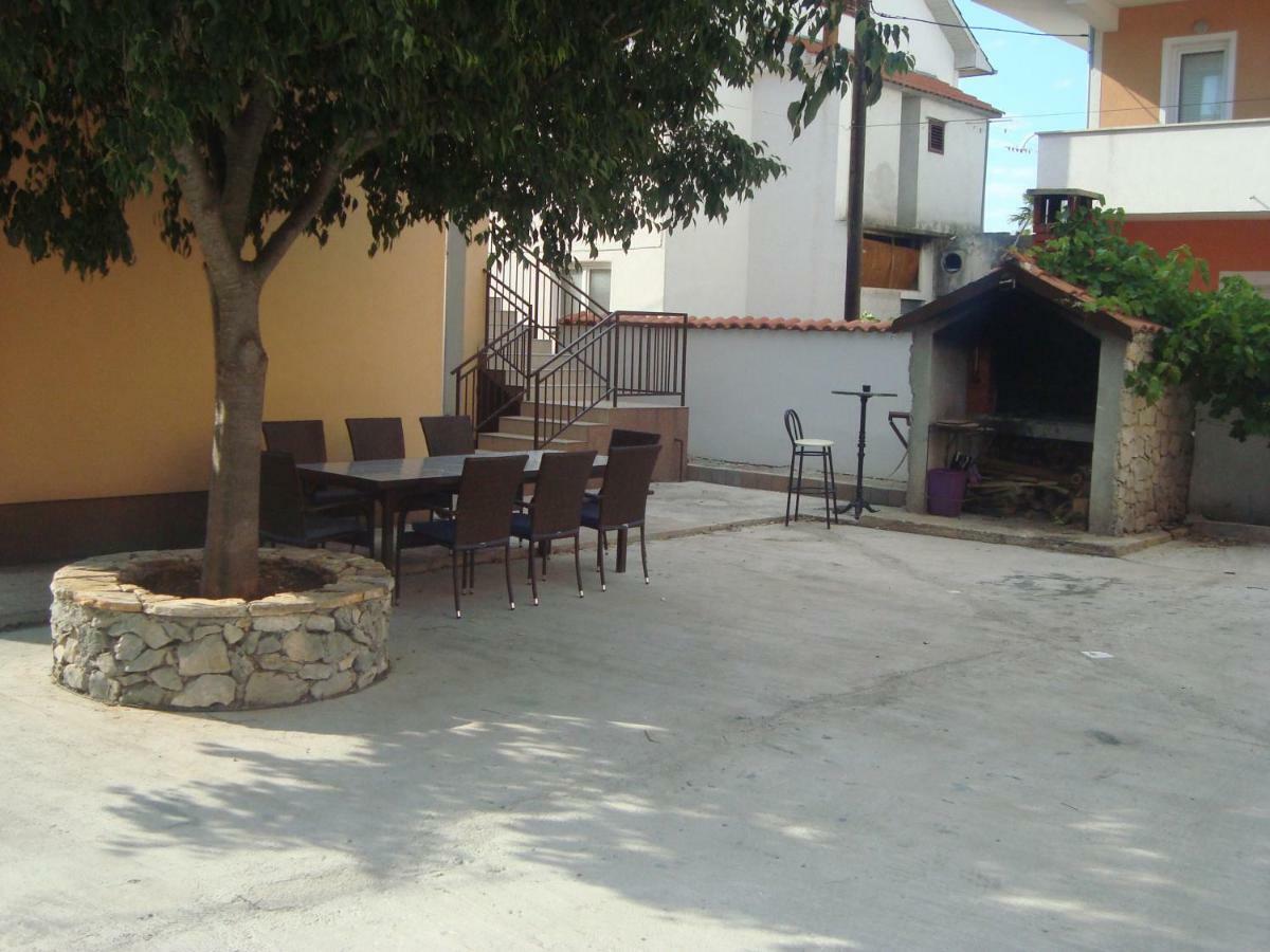 Apartment Ilina Vodice Eksteriør billede